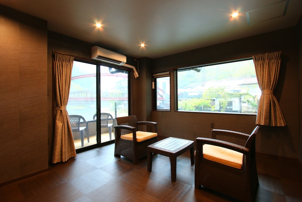 ファミリー ルーム 禁煙 リバービュー | 湯治の宿 妙見館