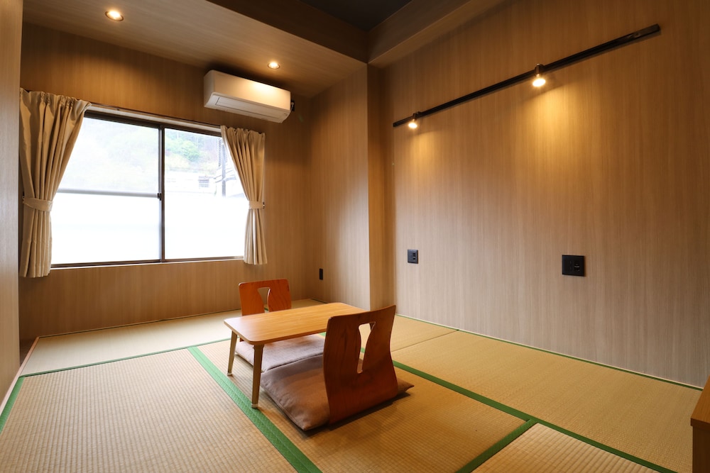 リニューアル和室 (BTなし) 禁煙 客室1 | 湯治の宿 妙見館