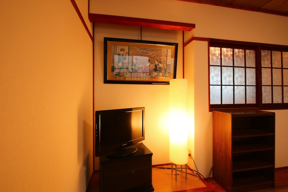 昔ながらの和室6畳 (BTなし) 禁煙 客室2 | 湯治の宿 妙見館