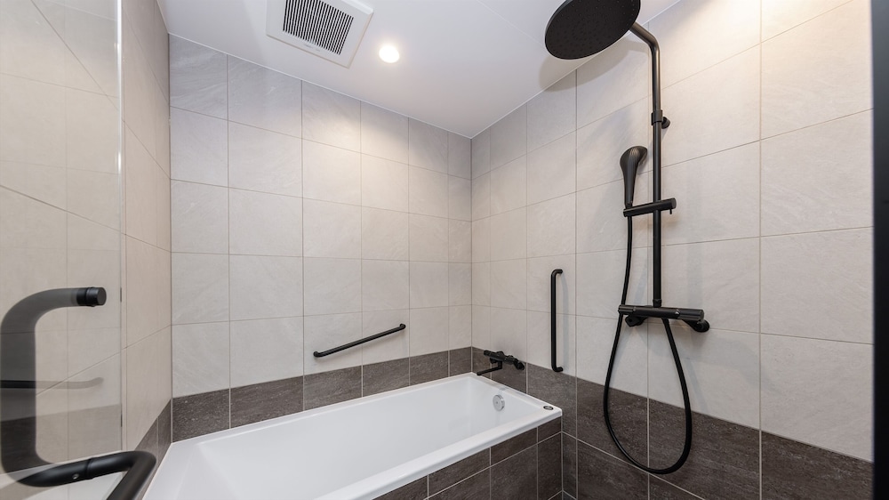 [GRAND OPEN] シグネチャーツイン 2～3名利用 禁煙 バスルーム3 | HANARE by Tokyu Stay Kyoto Sanjo