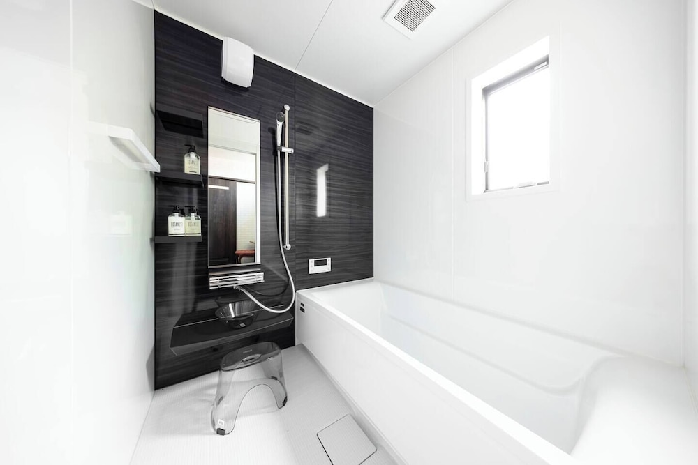 ハウス バスルーム0 | アンティークス岐阜駅東