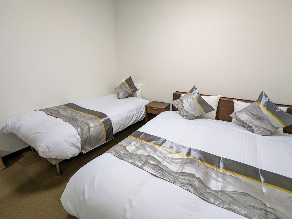 デラックス ルーム 6 ベッドルーム 禁煙 客室5 | 富士たから荘　旭日館