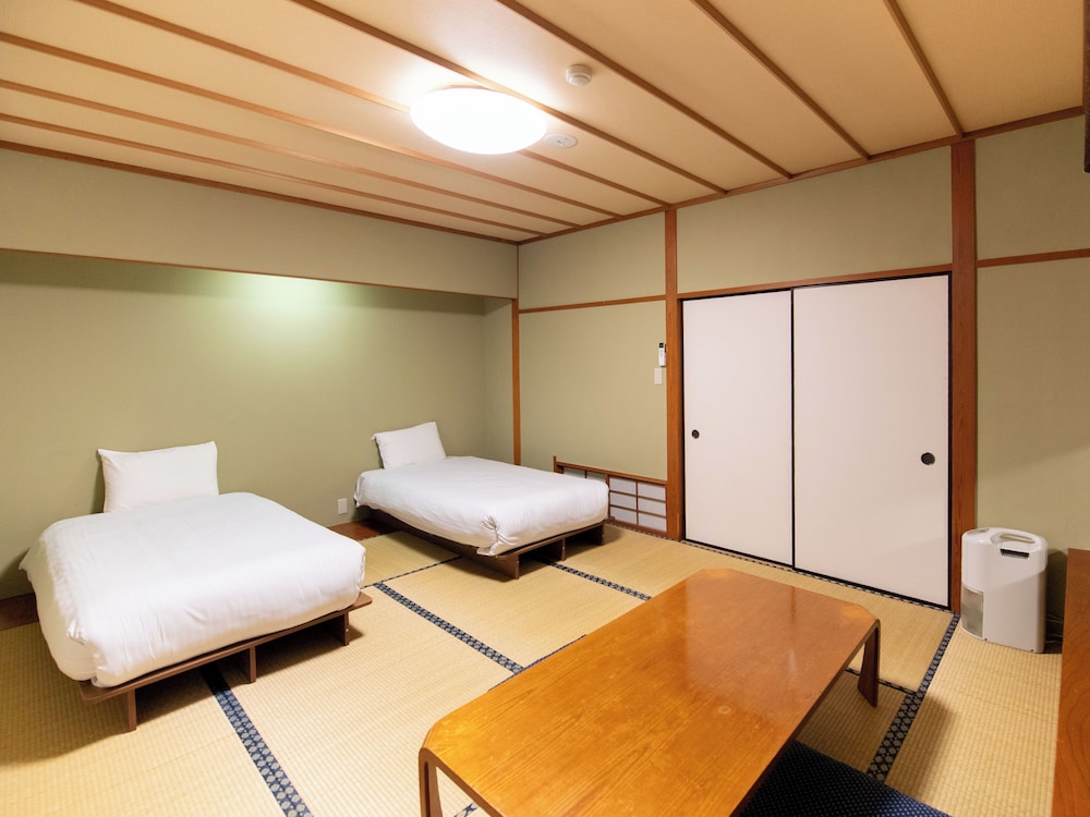 和風ツインルーム 禁煙 客室1 | 富士たから荘 旭日館