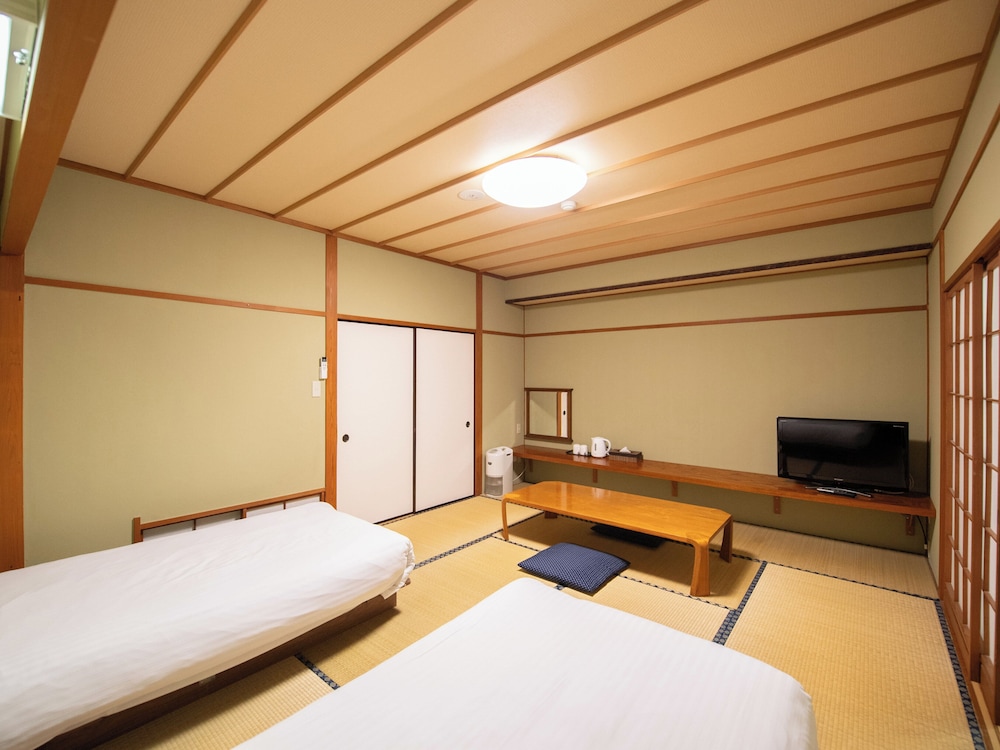和風ツインルーム 禁煙 客室5 | 富士たから荘 旭日館