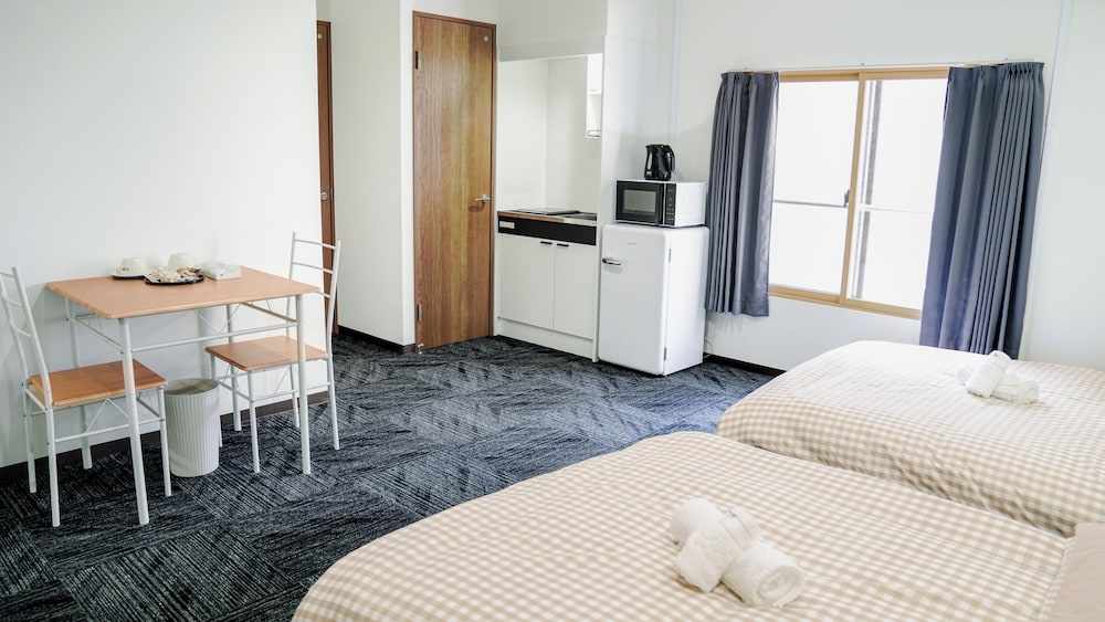 スーペリア ダブルルーム シングルベッド 2 台 禁煙 簡易キッチン 客室1 | 星の宿