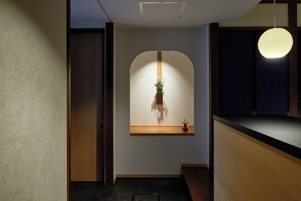 スタンダード ダブルルーム クイーンベッド 1 台 客室の設備とサービス1 | Enso Machiya
