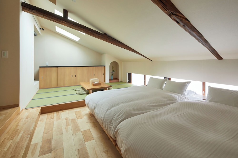 スーペリア ツインルーム ダブルベッド 2 台 客室2 | Enso Machiya