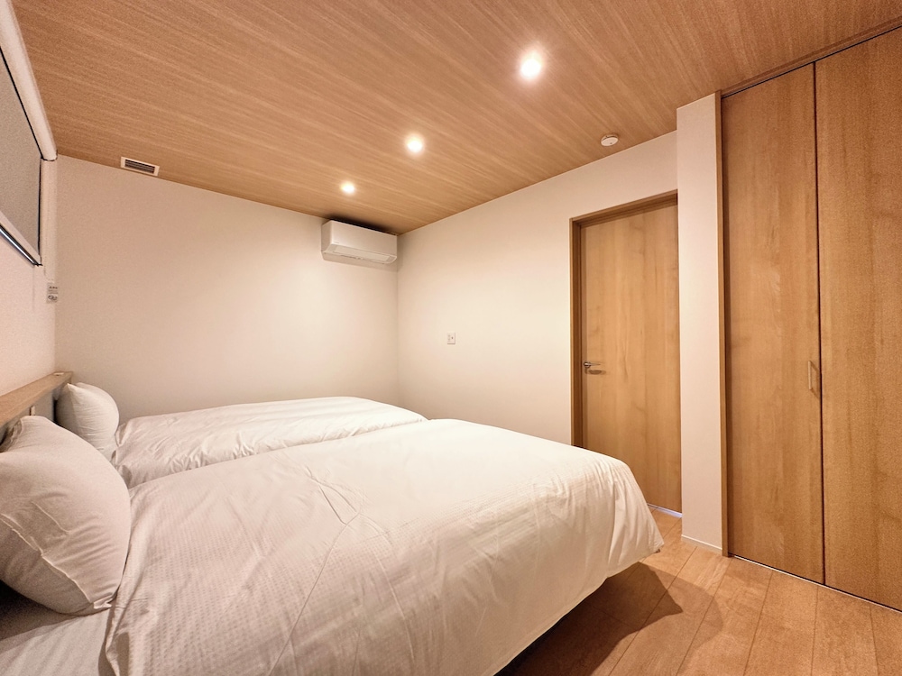 ヴィラ ガーデンビュー 客室3 | 葵スイート高山