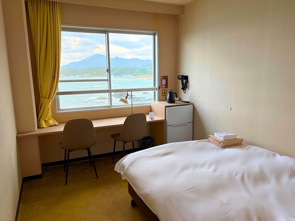 本館　ダブル　オーシャンビュー 禁煙 | マリーンホテル　はりも