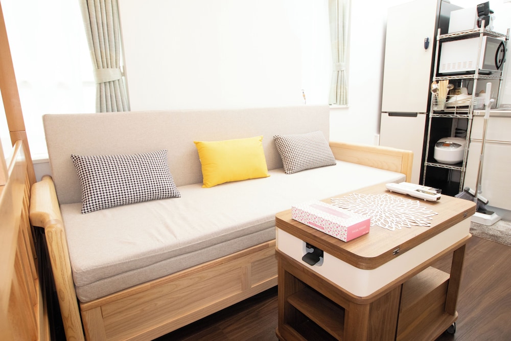 コンフォート アパートメント ダブルベッド 1 台ソファーベッド付き シティビュー 専用キッチン2 | 东京民宿 御縁宿