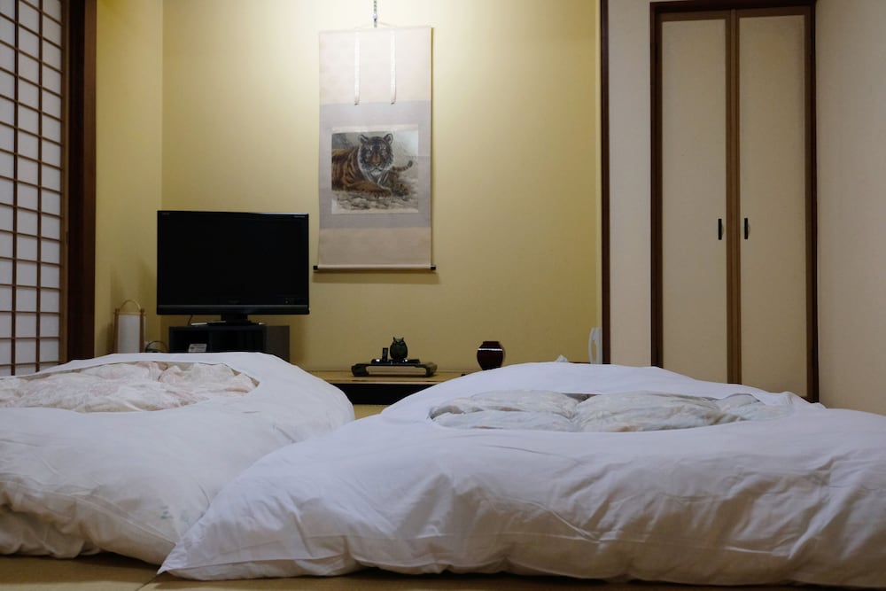 和風ツインルーム 禁煙 客室1 | 湯う香三蔵庵