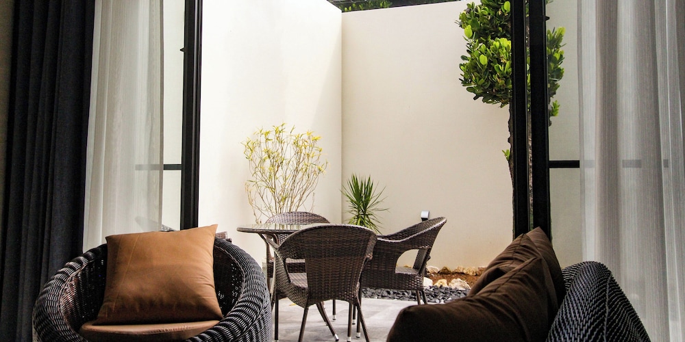 スーペリア ヴィラ 1 ベッドルーム テラス リビング エリア4 | villa LIFE INDAH sumuide