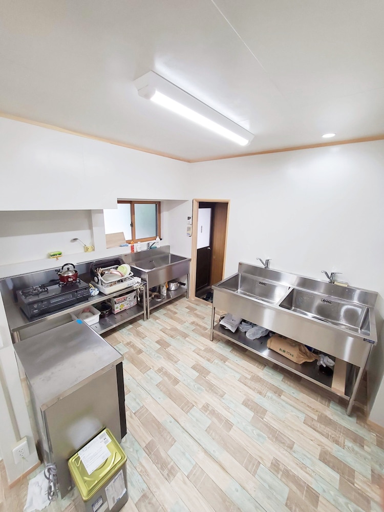 ベーシック トリプルルーム 専用キッチン0 | ゲストハウス＆シェアハウス カリマ安曇沓掛