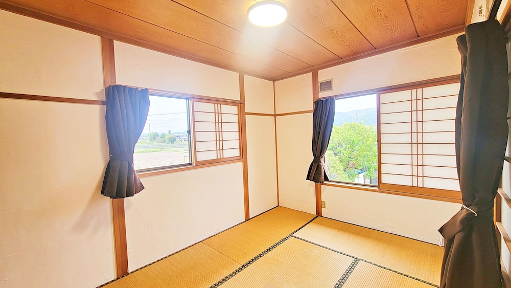 ベーシック トリプルルーム 客室1 | ゲストハウス＆シェアハウス カリマ安曇沓掛