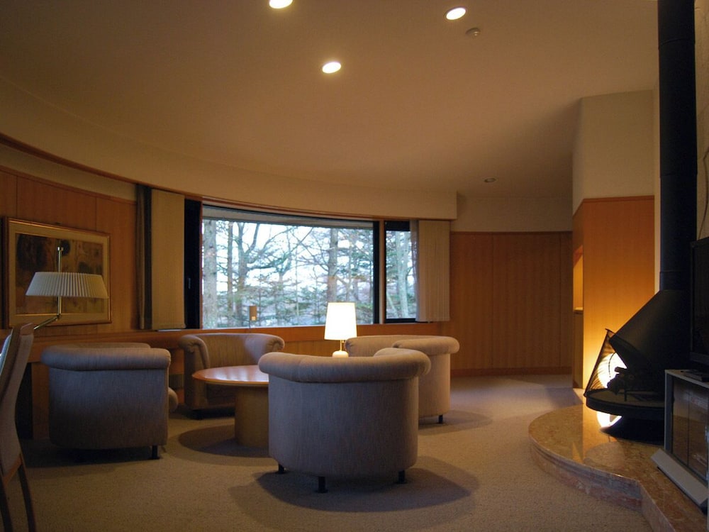 ロイヤル スイート | 軽井沢芸術倶楽部