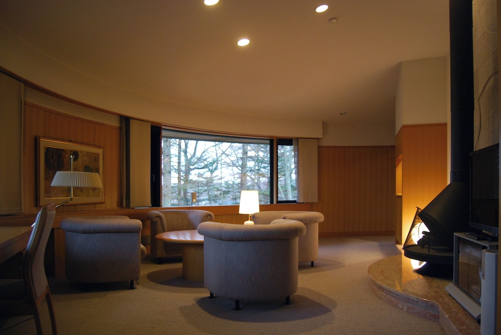 ロイヤル スイート | 軽井沢芸術倶楽部