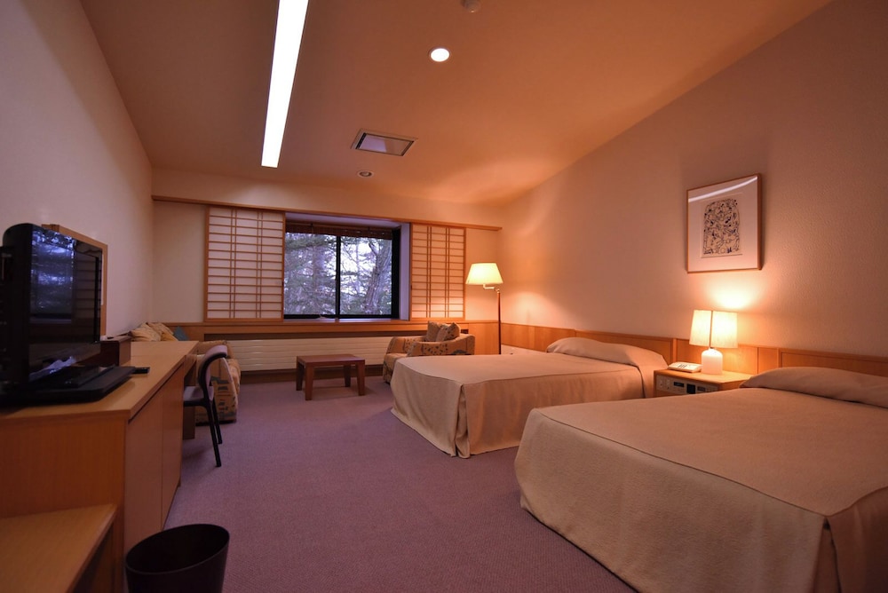 スーペリア ツインルーム | 軽井沢芸術倶楽部