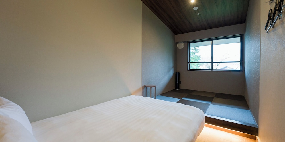 [A] 4シングル+ 1ダブル (高温サウナ付) / 8名定員 客室1 | Rakuten STAY VILLA 箱根桃源台