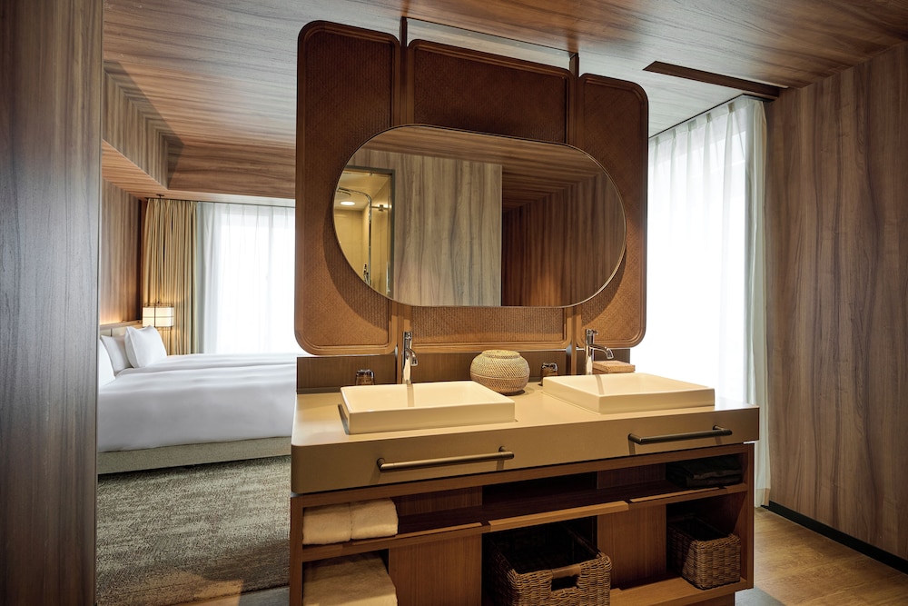 コーナー　ツイン　禁煙 バスルーム0 | ザ ロイヤルパークホテル アイコニック 那覇