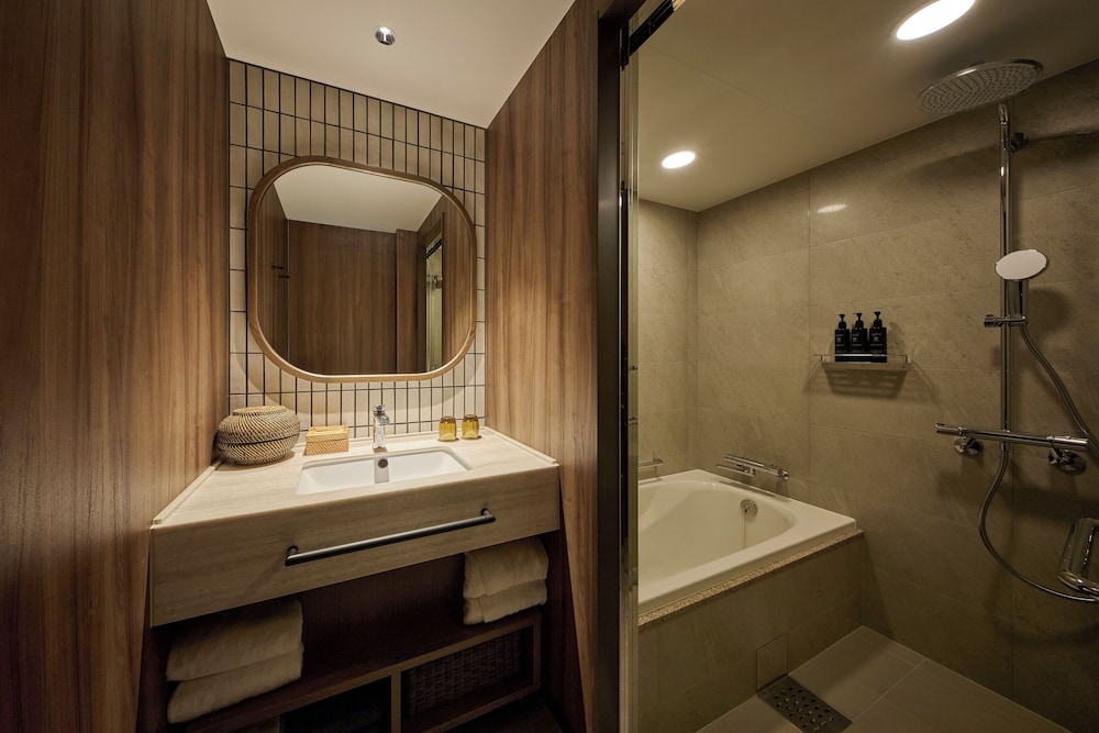 エグゼクティブフロア　スーペリア　ツイン　最大3名用　禁煙 バスルーム0 | ザ ロイヤルパークホテル アイコニック 那覇