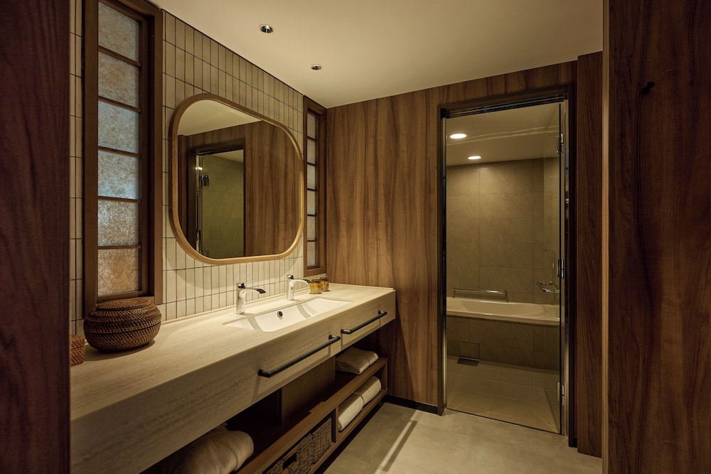 エグゼクティブフロア　ジュニアスイート　禁煙 バスルーム0 | ザ ロイヤルパークホテル アイコニック 那覇