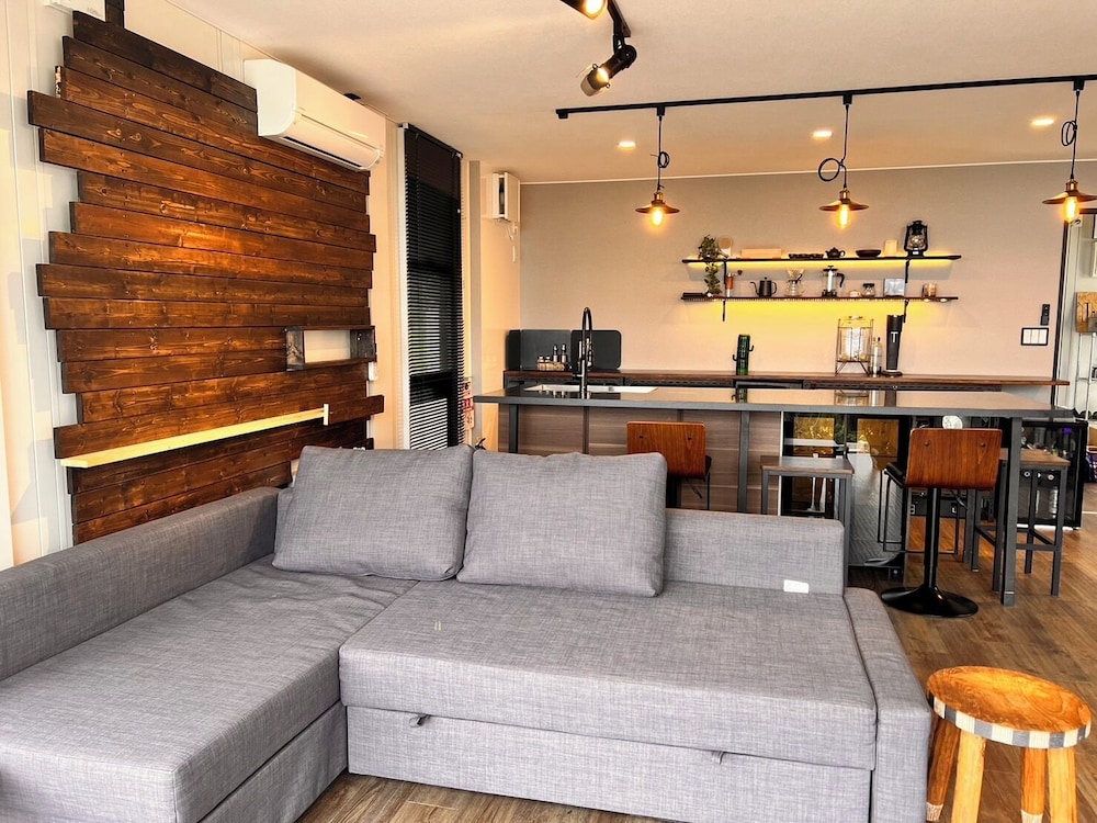 ベーシック ルーム シービュー リビング エリア3 | 海が見える遊び場　The BooX