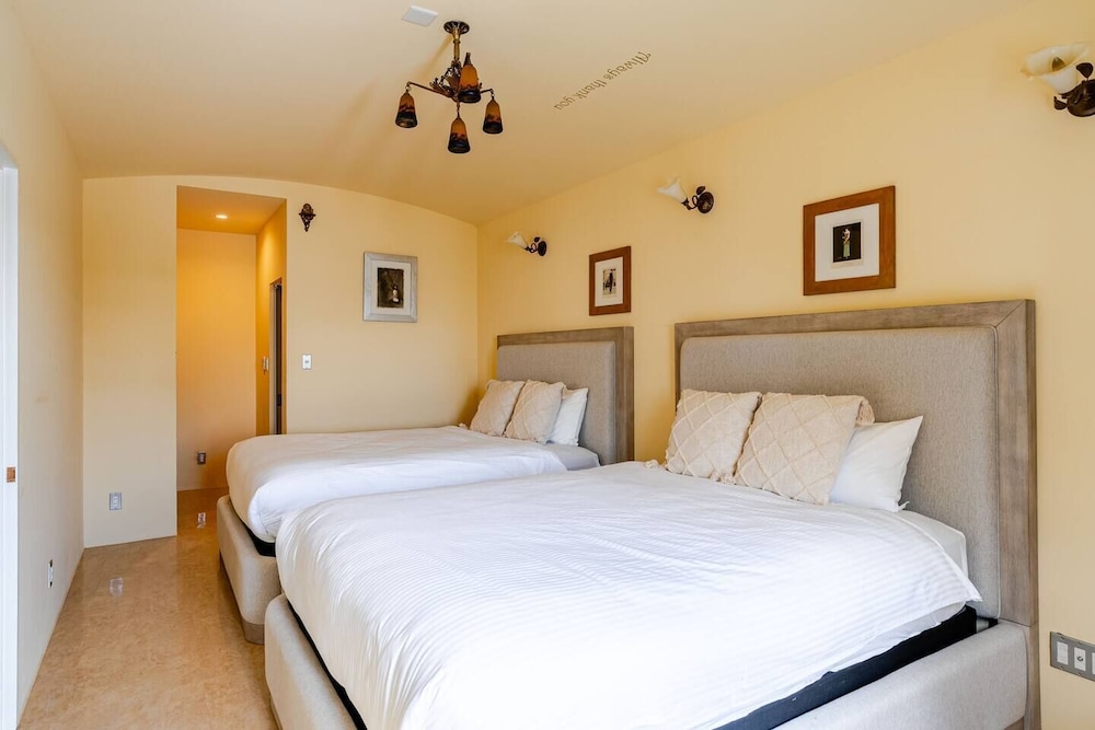 スーペリア ヴィラ 3 ベッドルーム オーシャンビュー 客室21 | ビーチフロントプール＆BBQテラス付の貸別荘 Anniversario