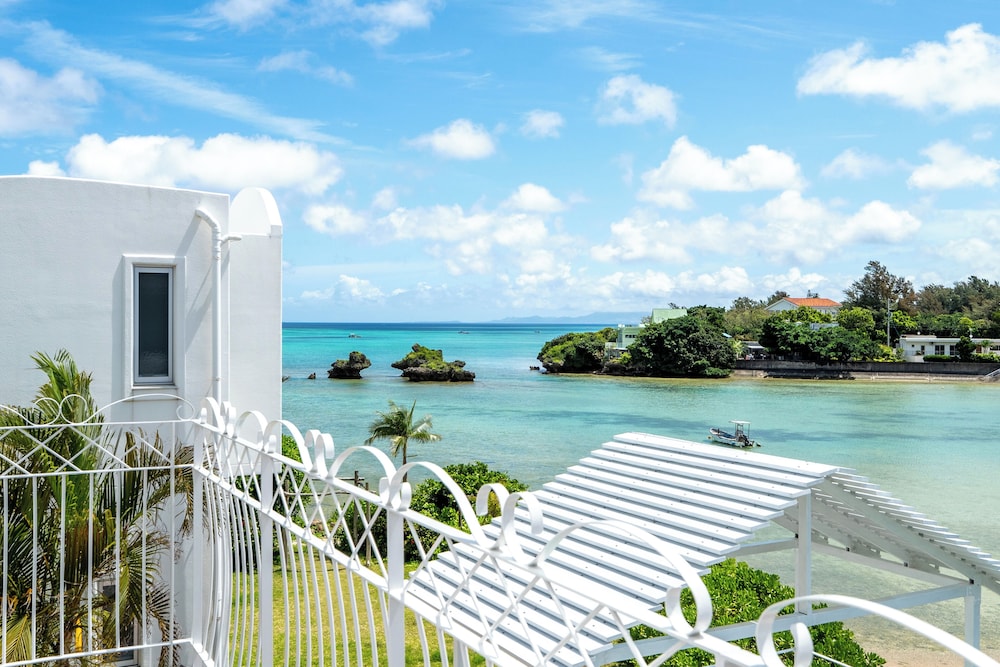 スーペリア ヴィラ 3 ベッドルーム オーシャンビュー 客室16 | ビーチフロントプール＆BBQテラス付の貸別荘 Anniversario