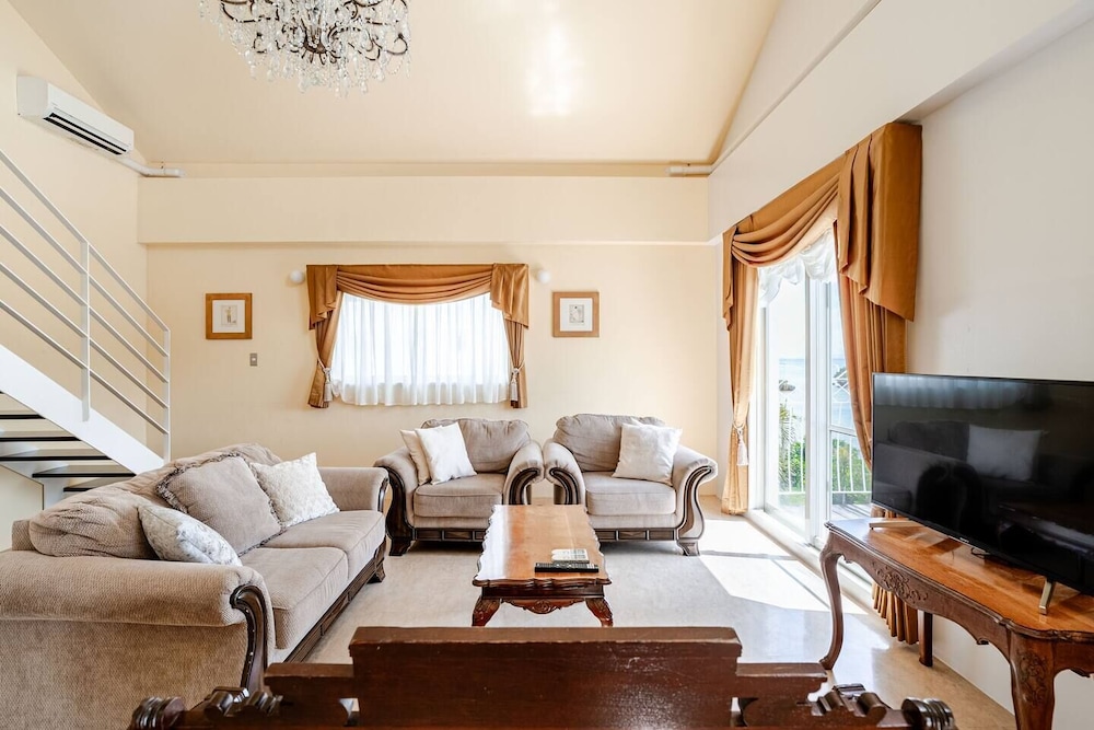 スーペリア ヴィラ 3 ベッドルーム オーシャンビュー 客室9 | ビーチフロントプール＆BBQテラス付の貸別荘 Anniversario