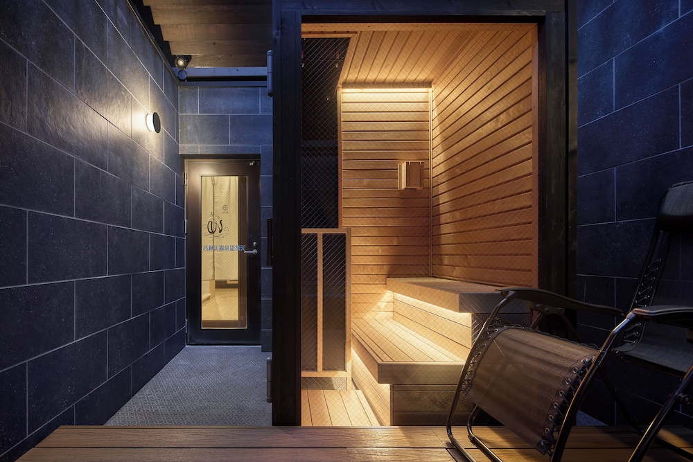 エグゼクティブ ダブルルーム キングベッド 1 台 禁煙 電子レンジ 専用スパ浴槽0 | 弥富ホテルNUQU全室天然温泉