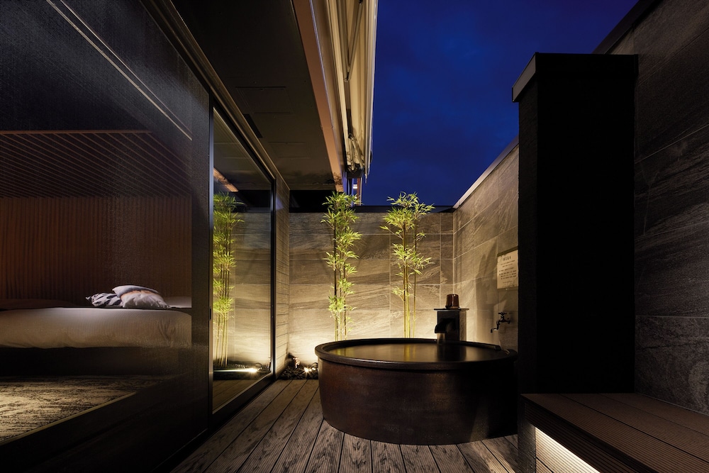 ロイヤル ダブルまたはツインルーム 1 ベッドルーム 禁煙 2 バスルーム バスルーム0 | 弥富ホテルNUQU全室天然温泉