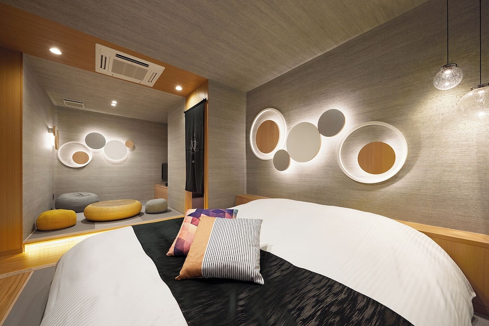 エグゼクティブ ダブルルーム キングベッド 1 台 禁煙 電子レンジ | 弥富ホテルNUQU全室天然温泉
