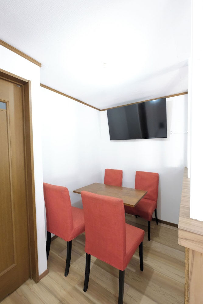 家族向けレストラン1 | Cozy Pad