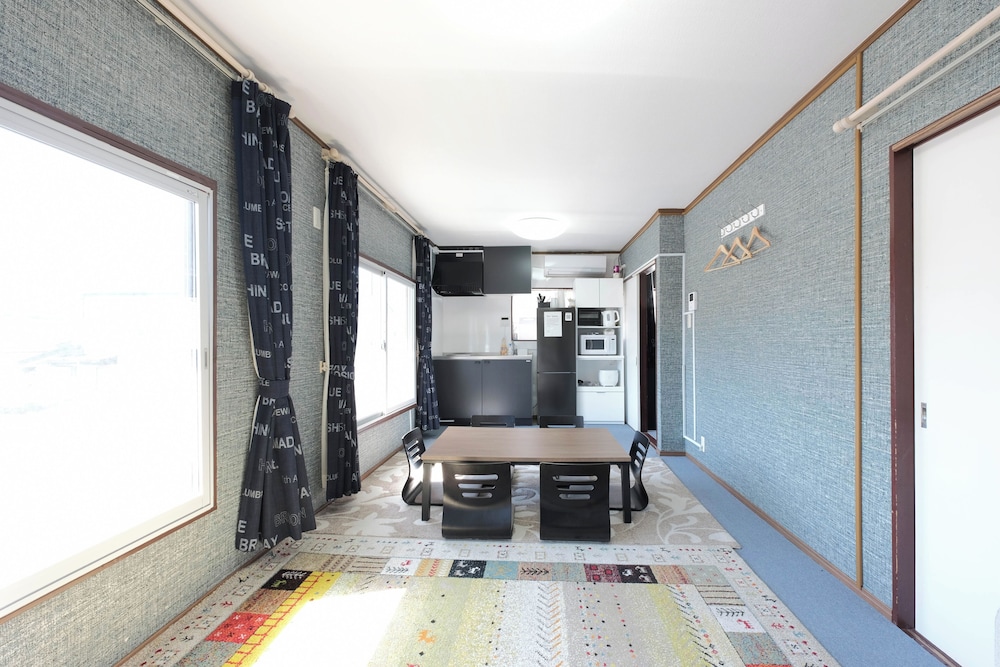 アパートメント リビング エリア4 | Nice Pad