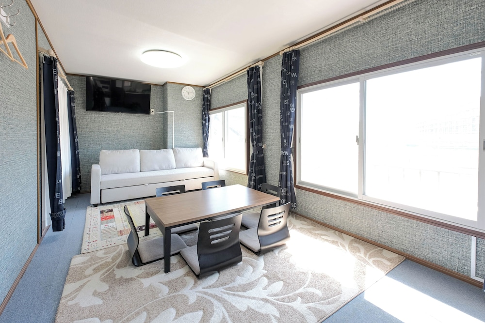 アパートメント リビング エリア0 | Nice Pad