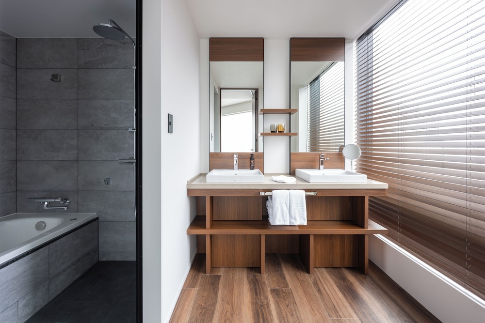 デラックス コーナーキングルーム 禁煙 (ラウンジアクセス付) バスルーム1 | THE GATE HOTEL札幌 by HULIC