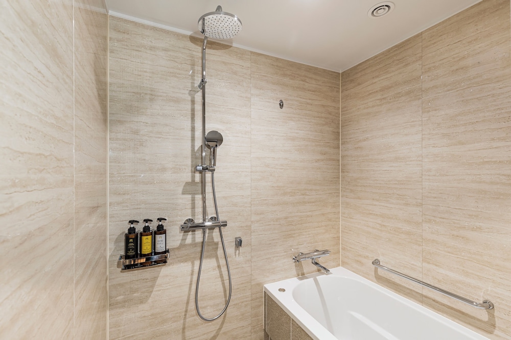 スタンダード ハリウッドツインルーム 禁煙 バスルーム1 | THE GATE HOTEL札幌 by HULIC