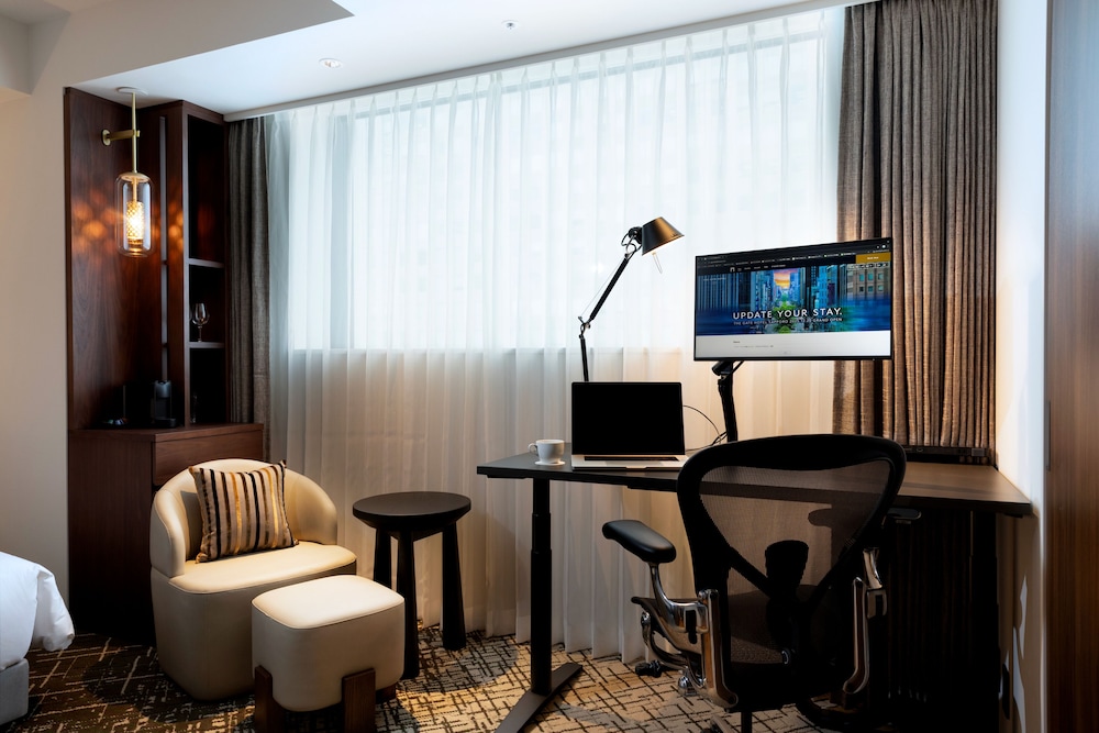 デラックスキングルーム 禁煙 (可動式デスク･アームチェア付) 客室1 | THE GATE HOTEL札幌 by HULIC