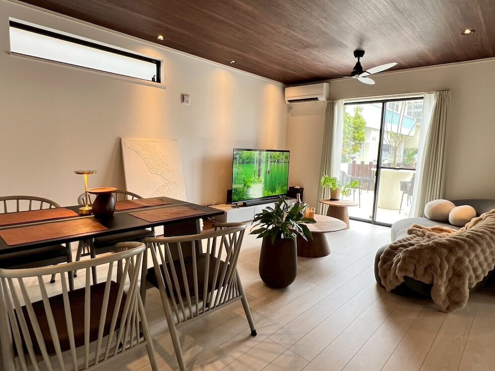 ハウス リビング エリア2 | Seaside Condo Nagisa House