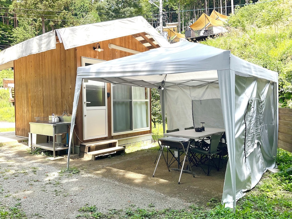 エコノミー ツリーハウス 客室3 | RetreatCamp まほろば