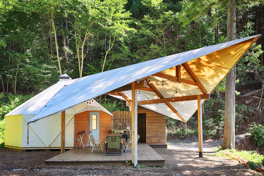 デラックス キャビン | RetreatCamp まほろば