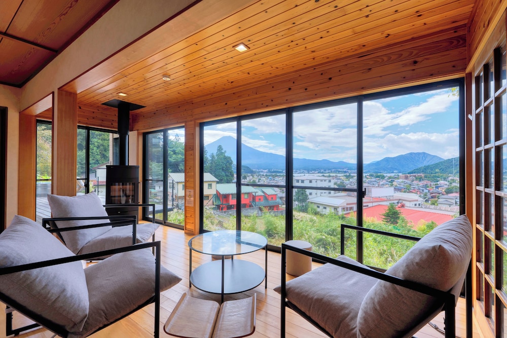 エグゼクティブ ハウス マウンテン ビュー0 | RetreatCamp まほろば