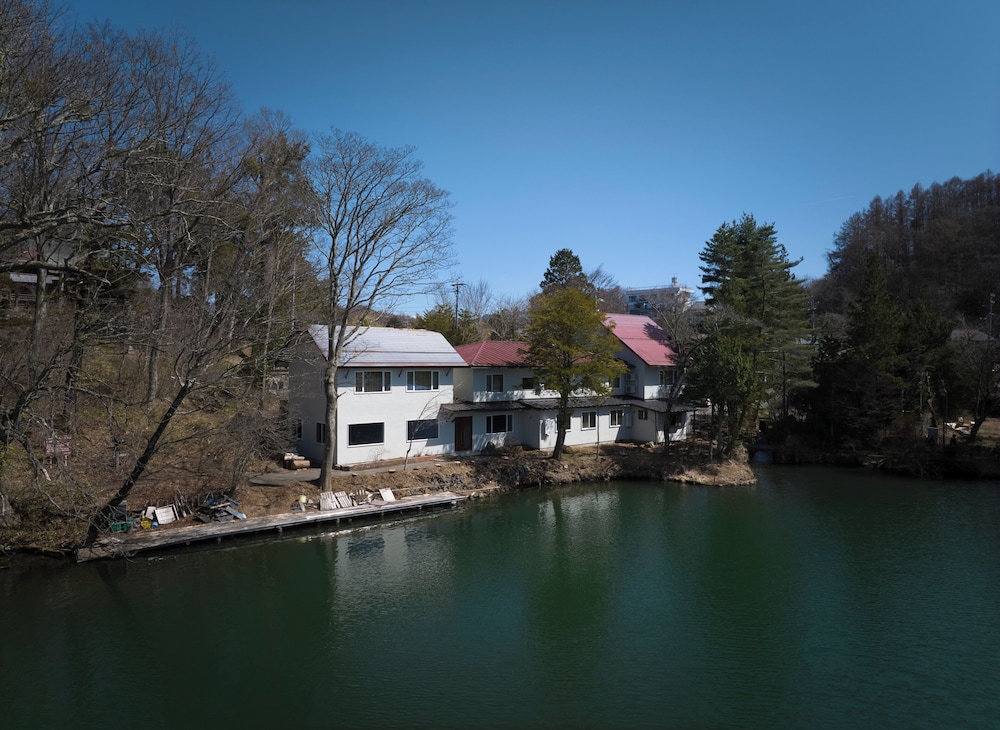 102 レイクサイドツイン [1F 31平米] 禁煙 レイク ビュー0 | HOTEL MIYAM MATSUBARAKO