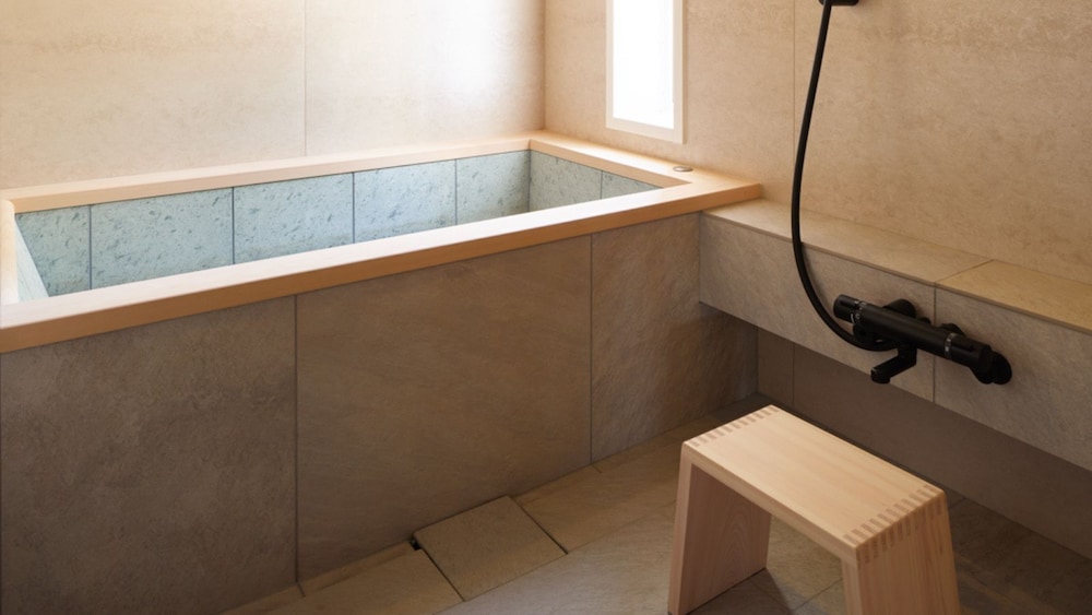 205 レイクフロント グランドスイート [２F・64平米] 禁煙 バスルーム0 | HOTEL MIYAM MATSUBARAKO