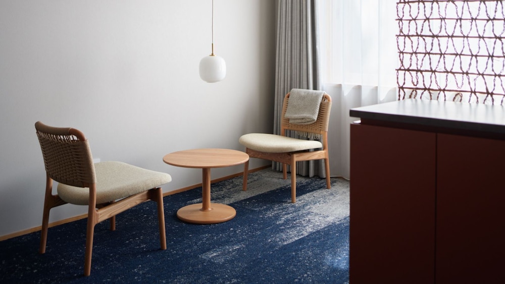 102 レイクサイドツイン [1F 31平米] 禁煙 リビング エリア0 | HOTEL MIYAM MATSUBARAKO