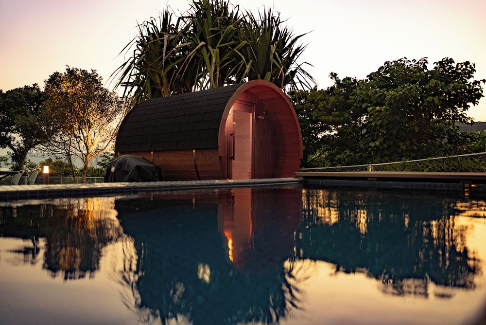 B棟 禁煙(セミダブル布団×１・シングルサイズ布団×１が各部屋にセット、リビング：ロフトにシングル布団×2、合計8名収容) 部屋からの景観0 | Dei Amami