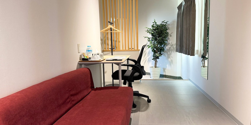 4 人部屋 客室8 | マーケットステイ新宮