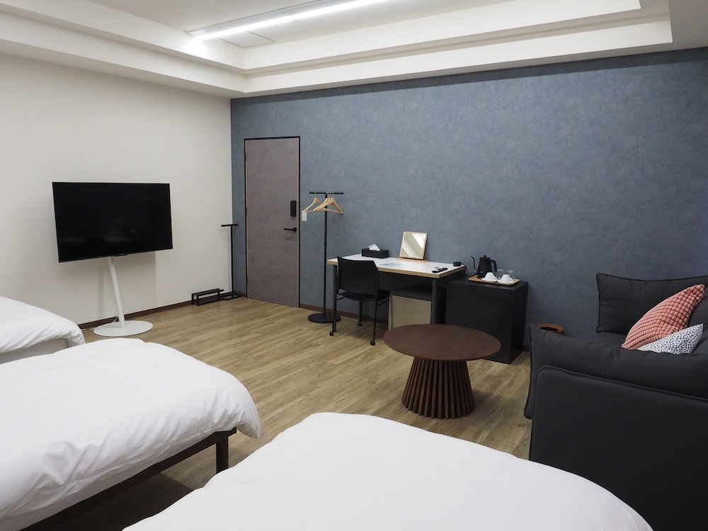 デラックス ルーム シティビュー 客室3 | マーケットステイ新宮