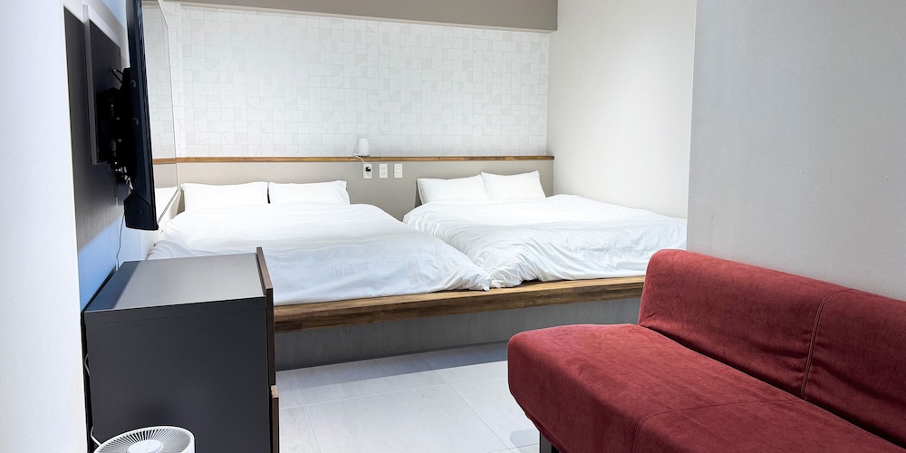 4 人部屋 客室11 | マーケットステイ新宮