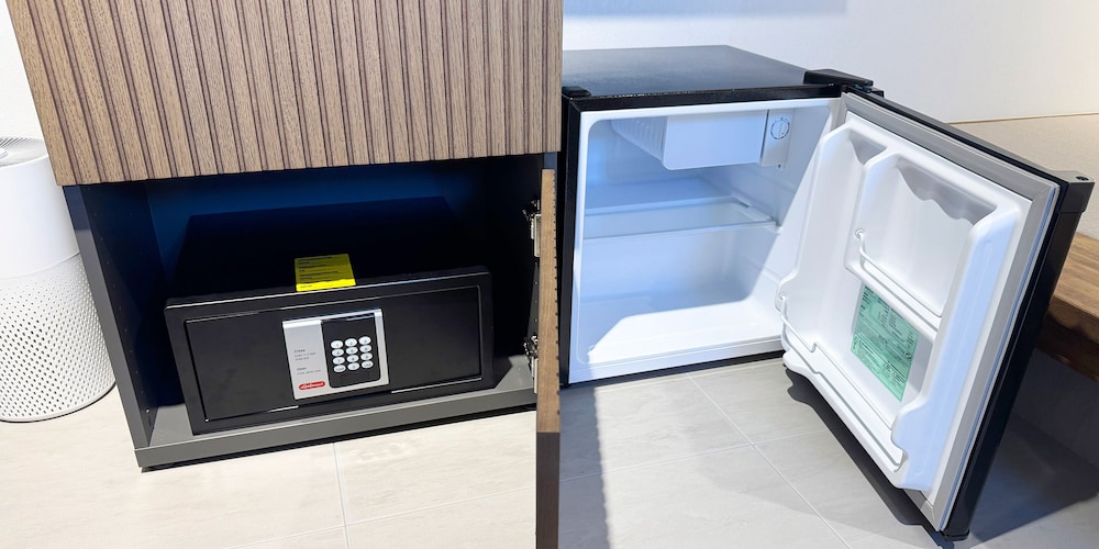 4 人部屋 客室10 | マーケットステイ新宮